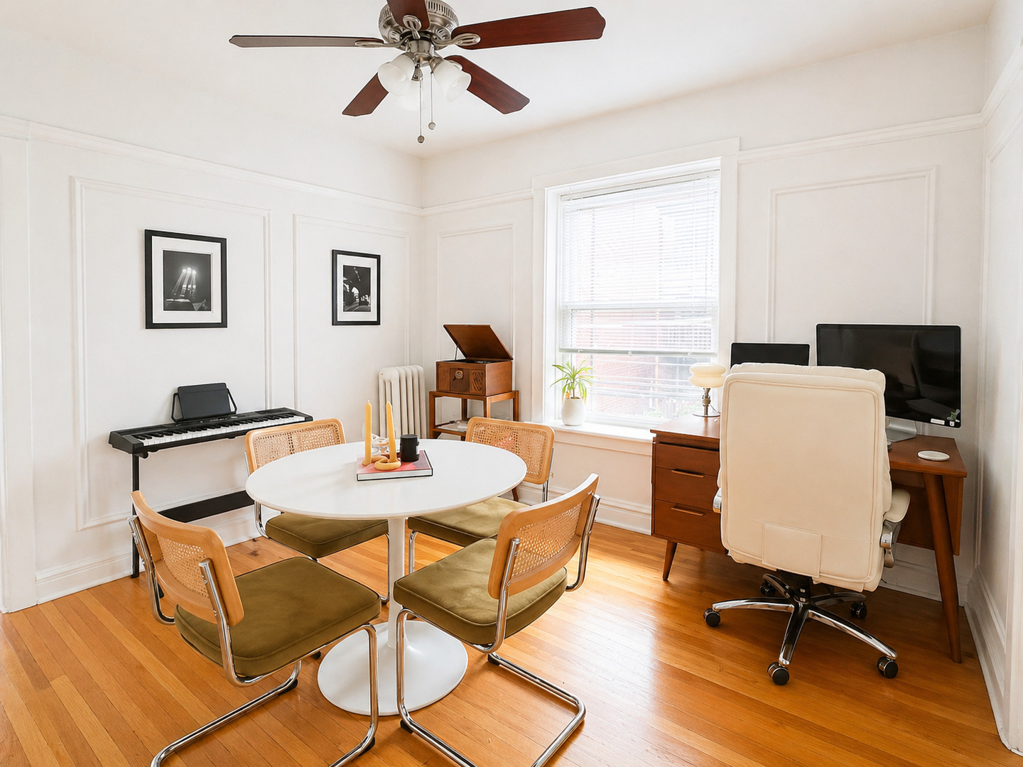 654.5 W Oakdale Avenue Unit: 2W
