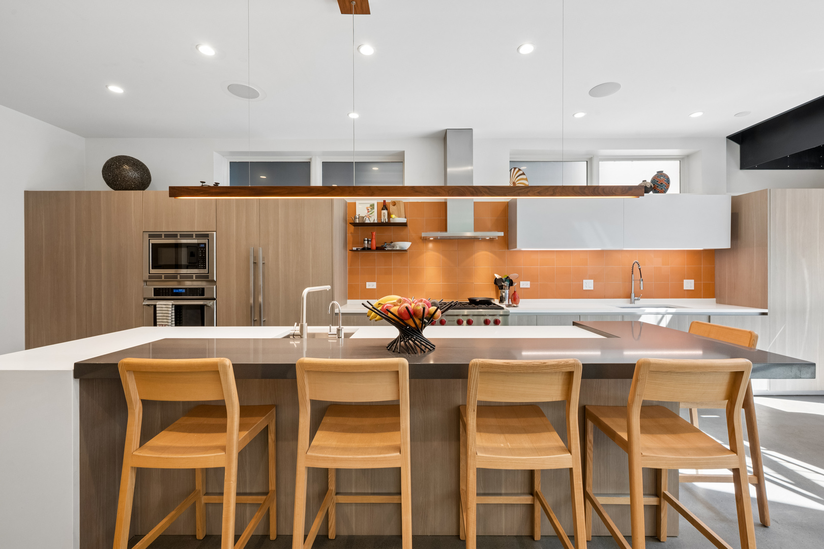 5945 N Magnolia Avenue Unit: 101