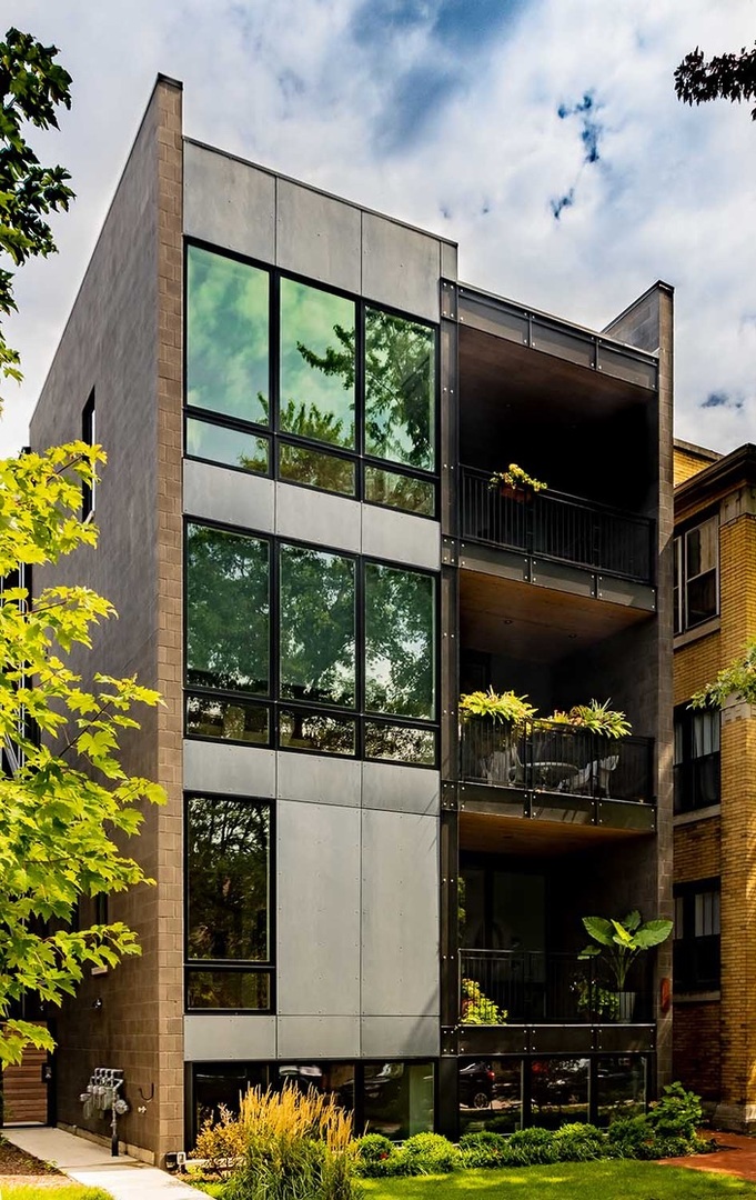 5945 N Magnolia Avenue Unit: 101