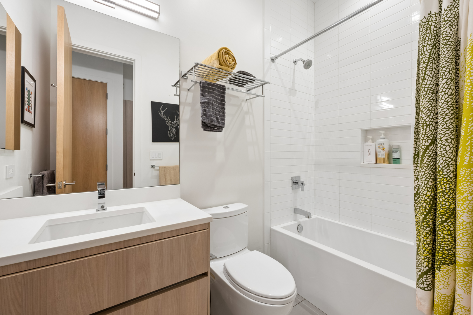 5945 N Magnolia Avenue Unit: 101