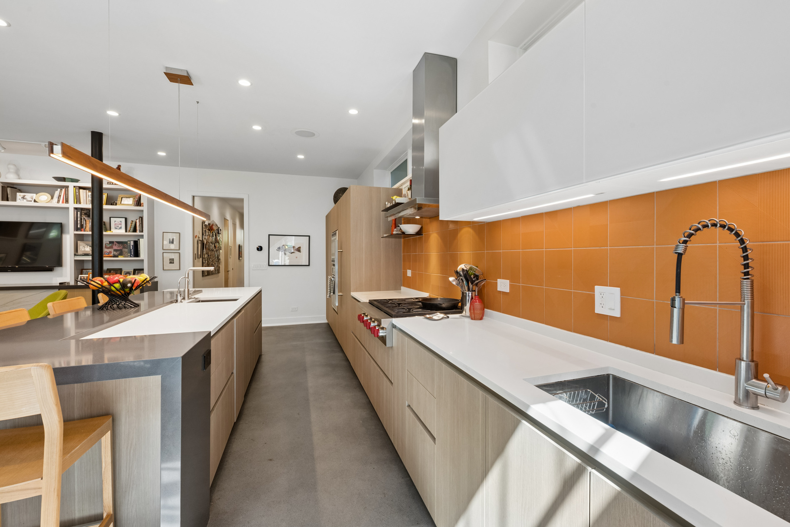 5945 N Magnolia Avenue Unit: 101