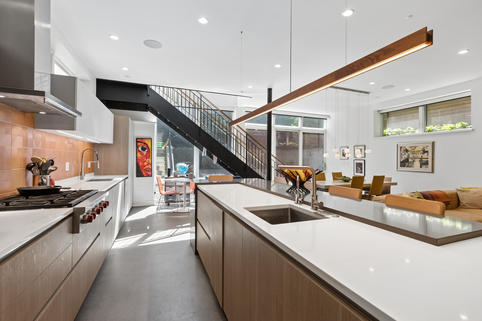 5945 N Magnolia Avenue Unit: 101
