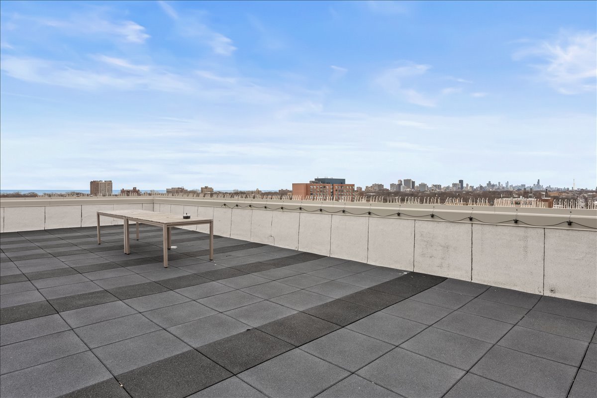 1791 W Howard Street Unit: 405