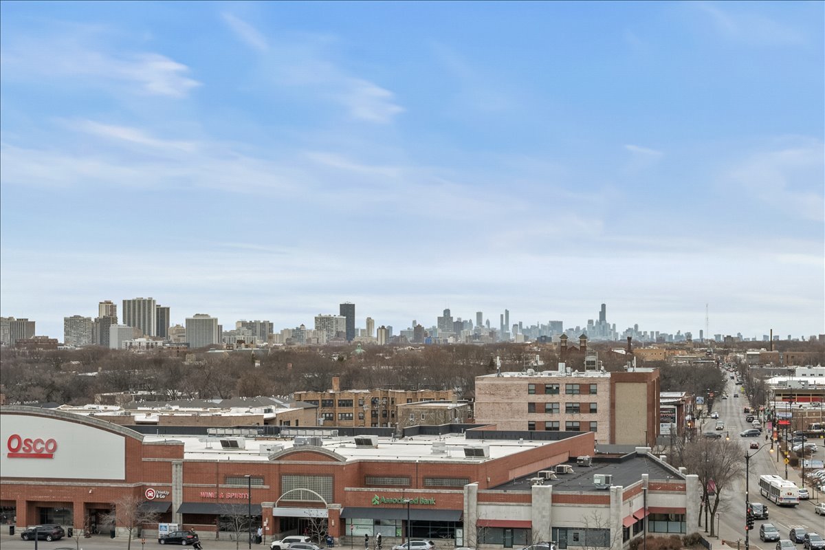 1791 W Howard Street Unit: 405