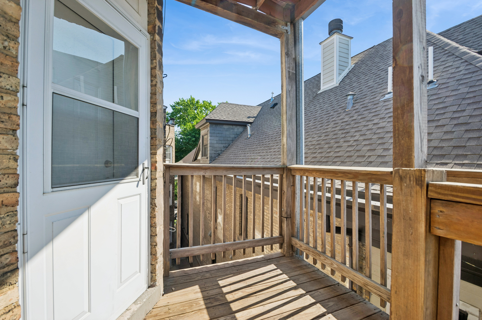 4740 N Hamilton Avenue Unit: 3