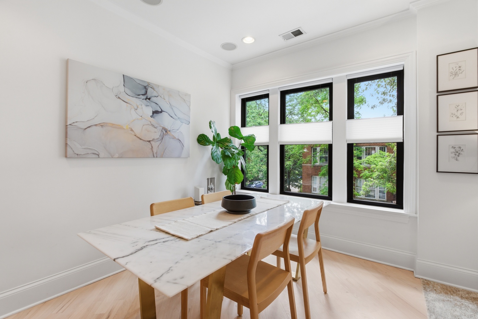 1700 W Summerdale Avenue Unit: 2