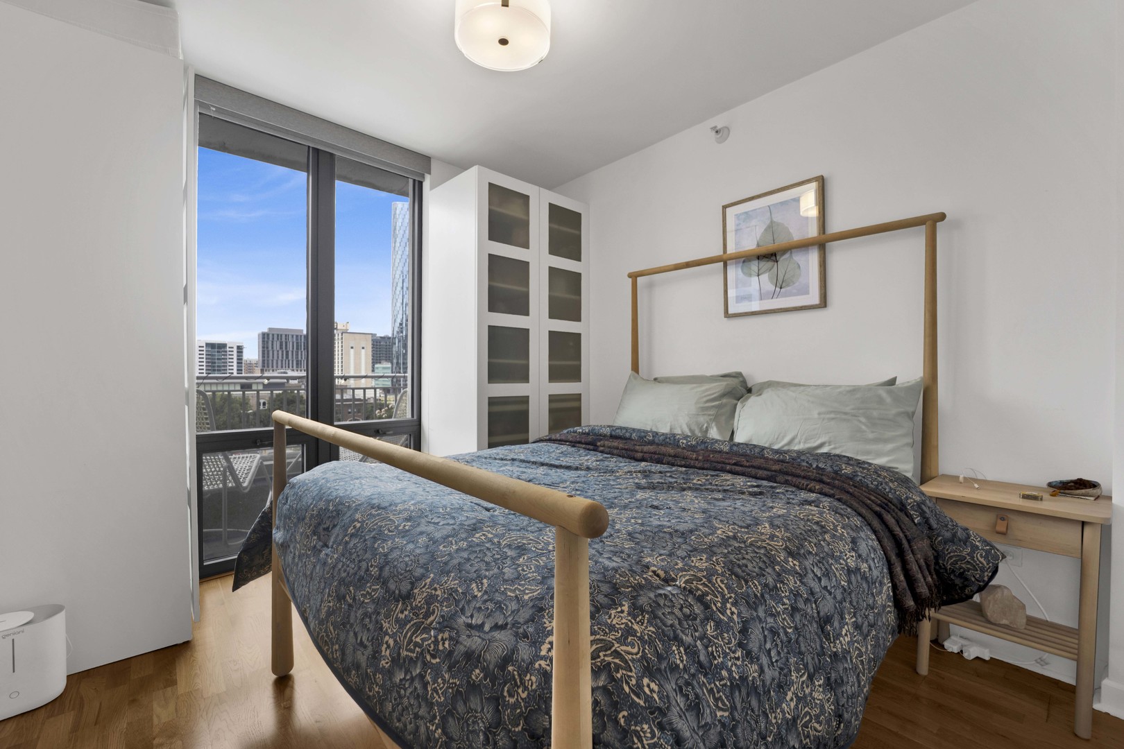 125 S Jefferson Street Unit: 601