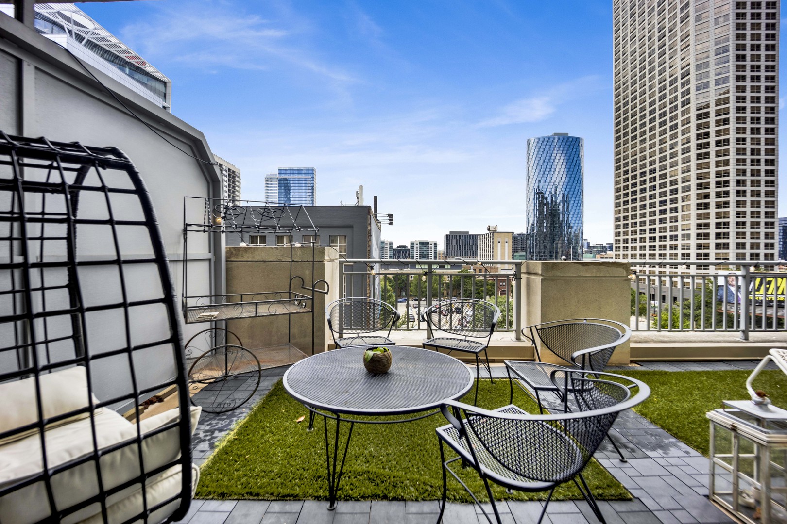 125 S Jefferson Street Unit: 601
