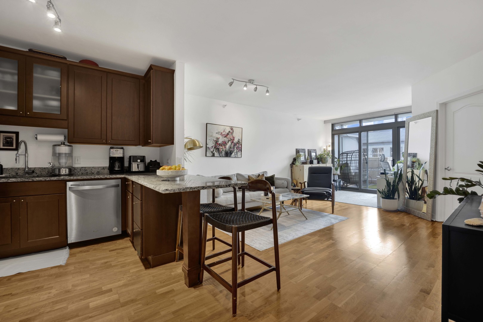 125 S Jefferson Street Unit: 601