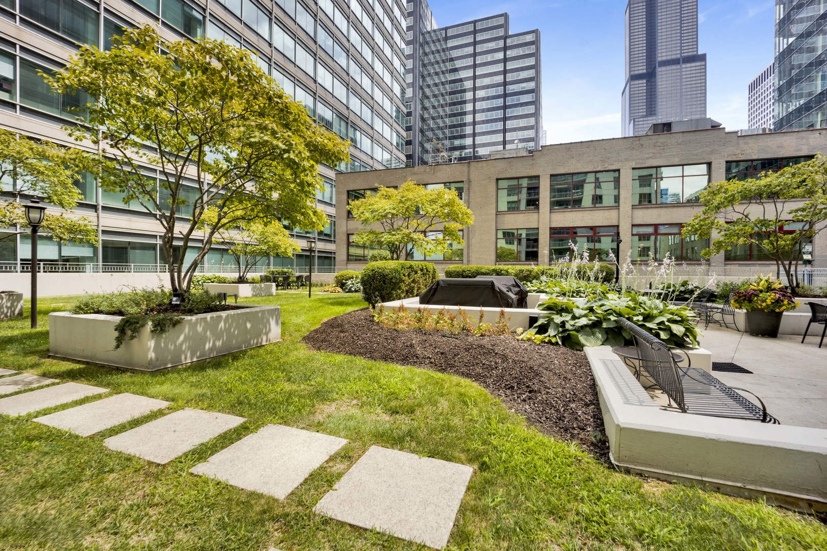 125 S Jefferson Street Unit: 601