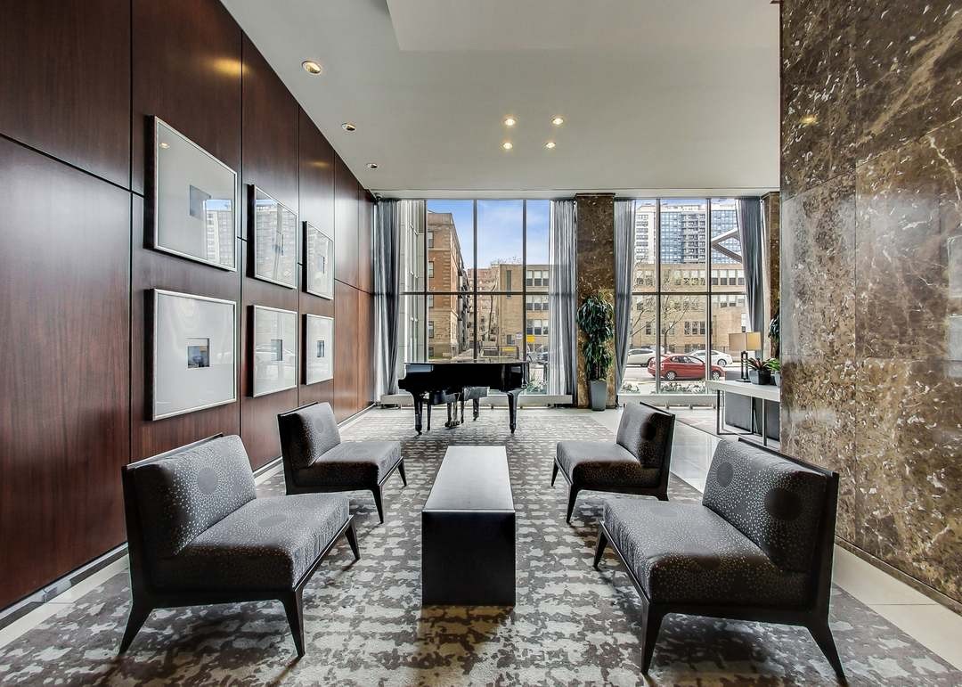 655 W Irving Park Road Unit: 4717