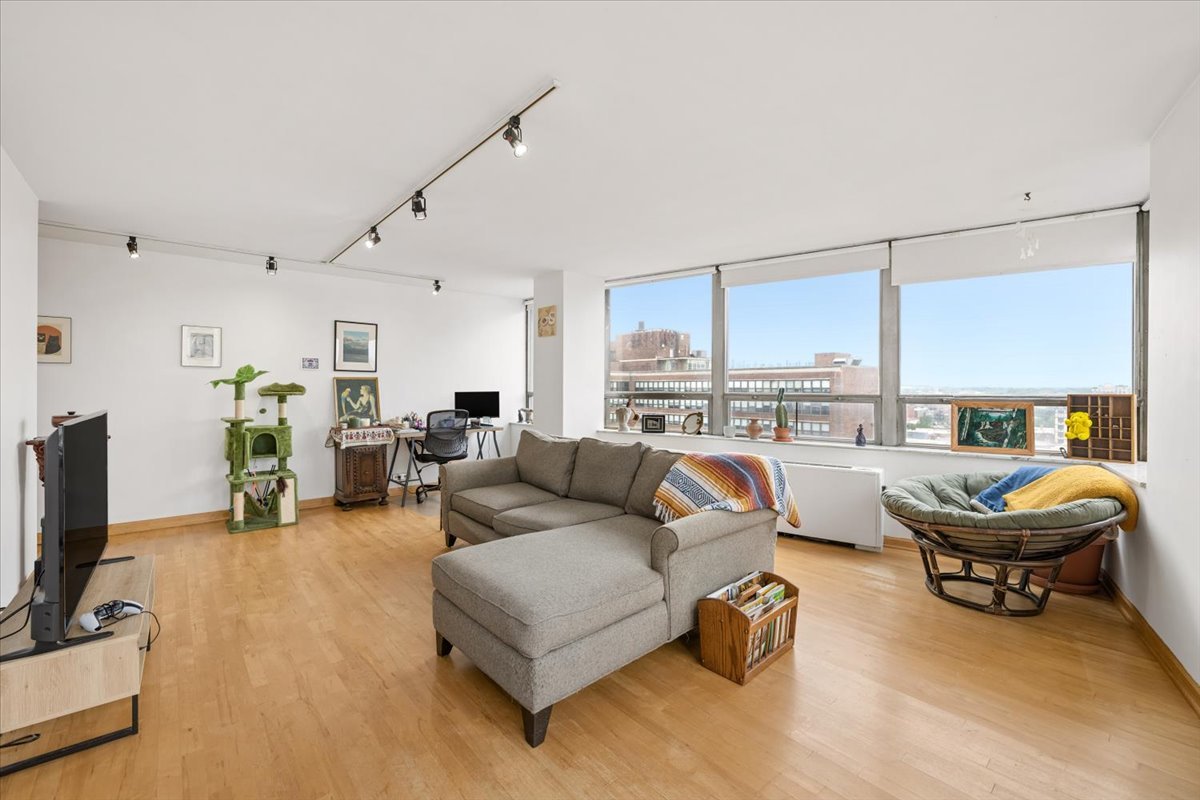 5701 N Sheridan Road Unit: 12B
