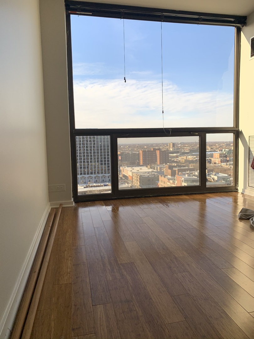 4343 N CLARENDON Avenue Unit: 1711
