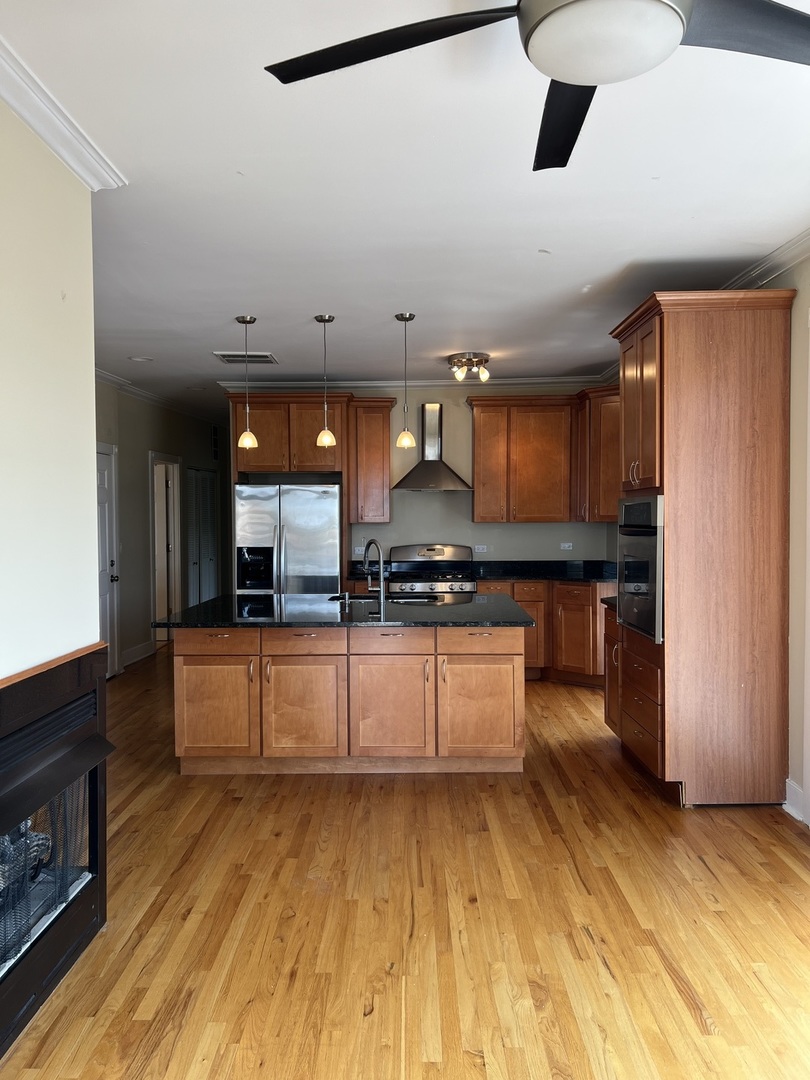 4159 W Fullerton Avenue Unit: 3