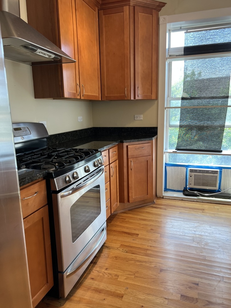 4159 W Fullerton Avenue Unit: 3