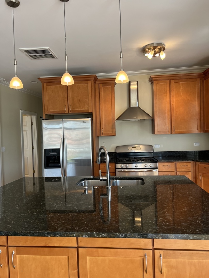 4159 W Fullerton Avenue Unit: 3