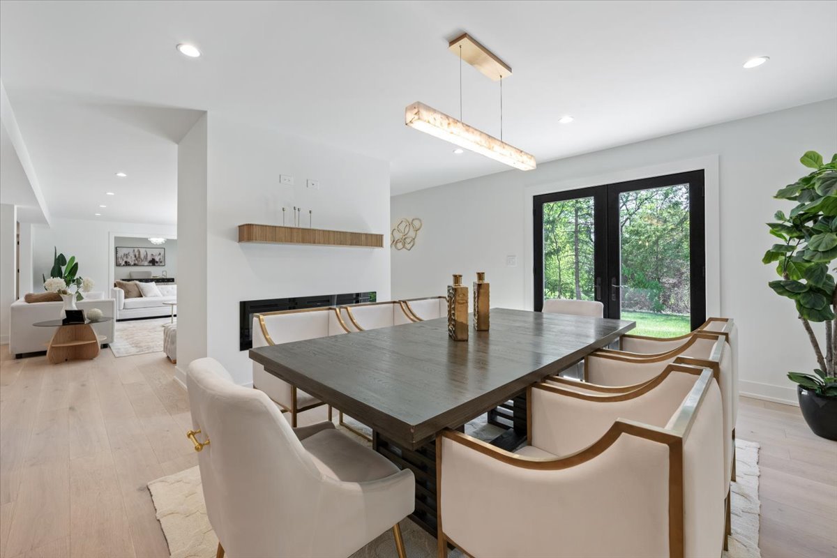 1975 Sunset Ridge Road
