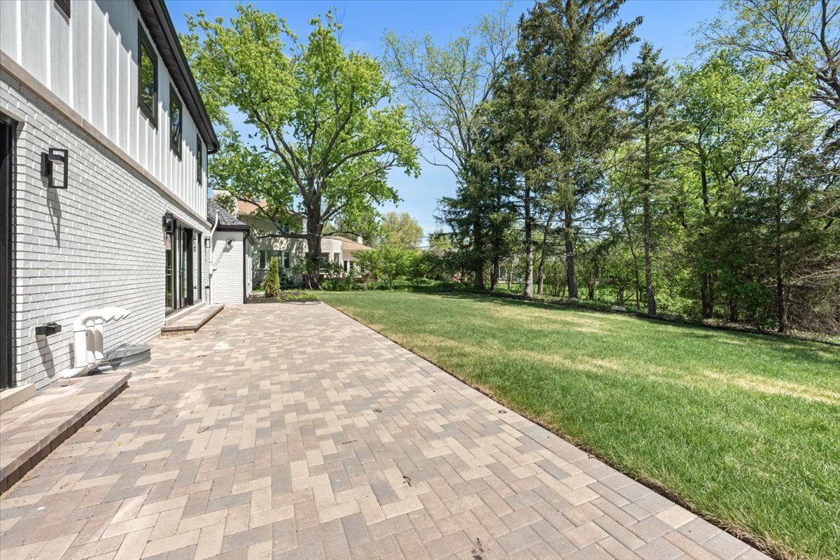 1975 Sunset Ridge Road
