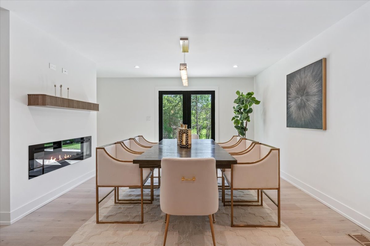 1975 Sunset Ridge Road