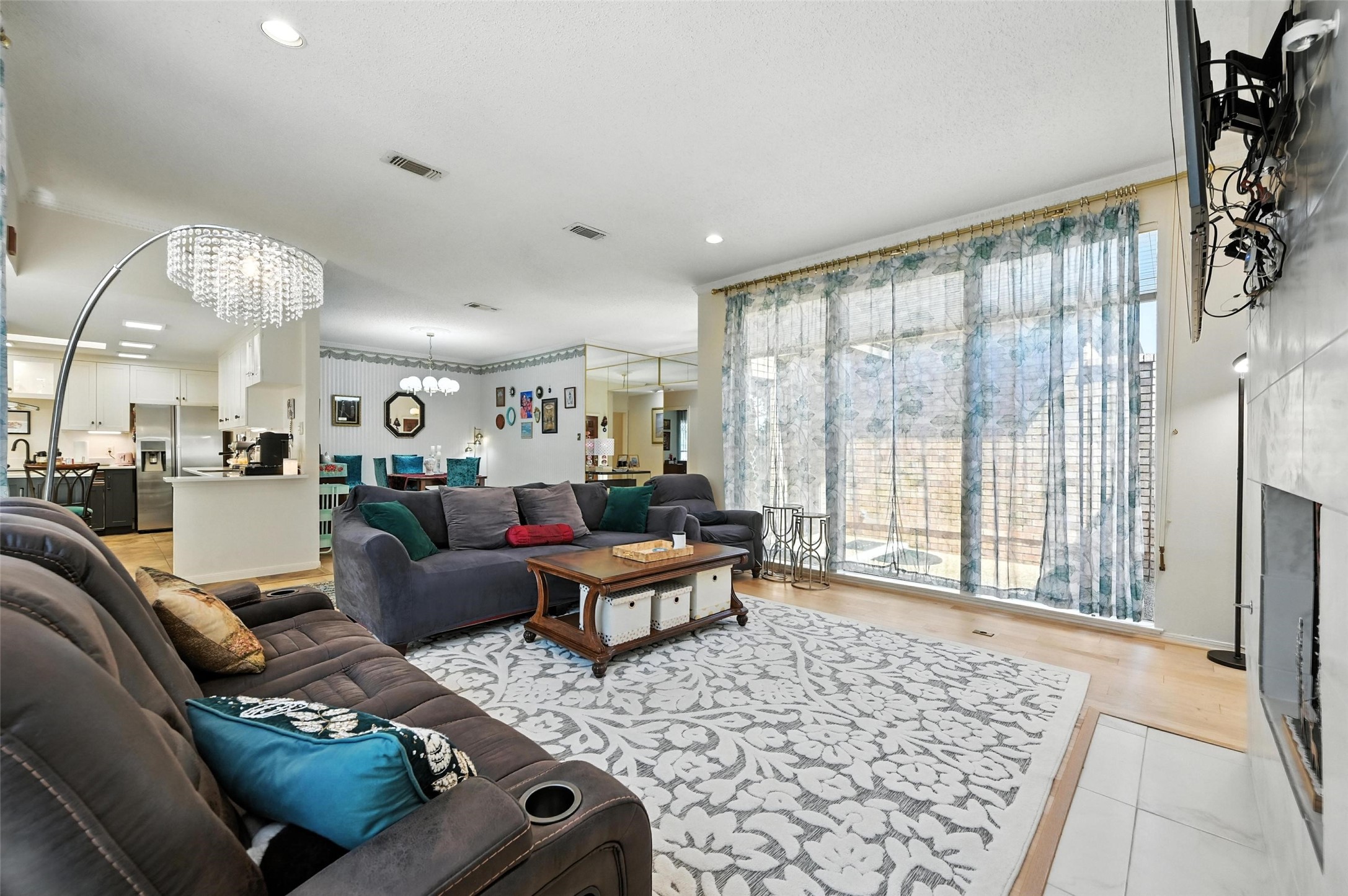 3222 Stonehenge Lane