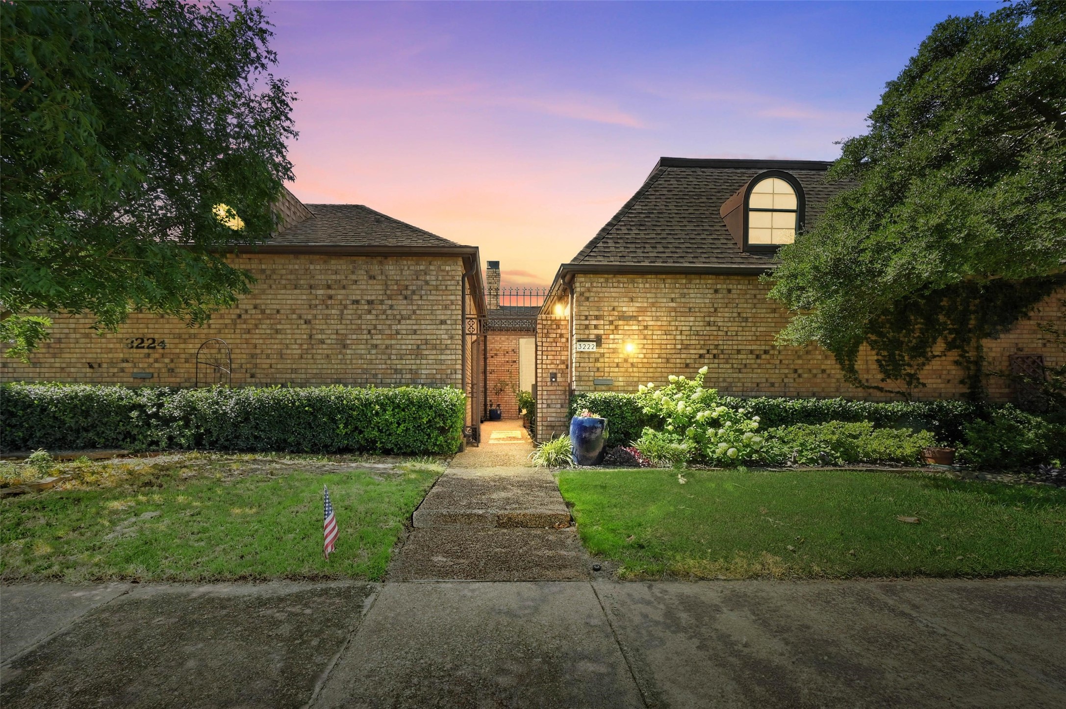 3222 Stonehenge Lane