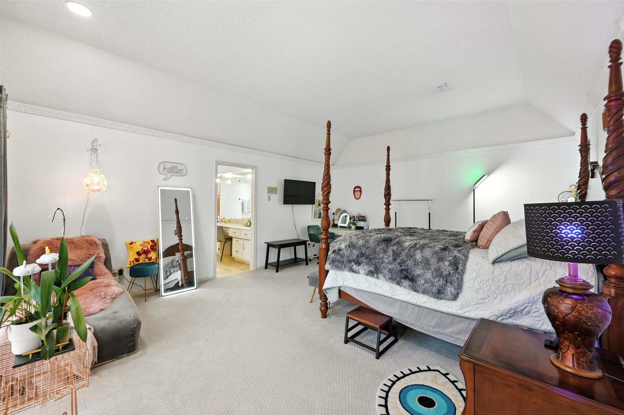3222 Stonehenge Lane
