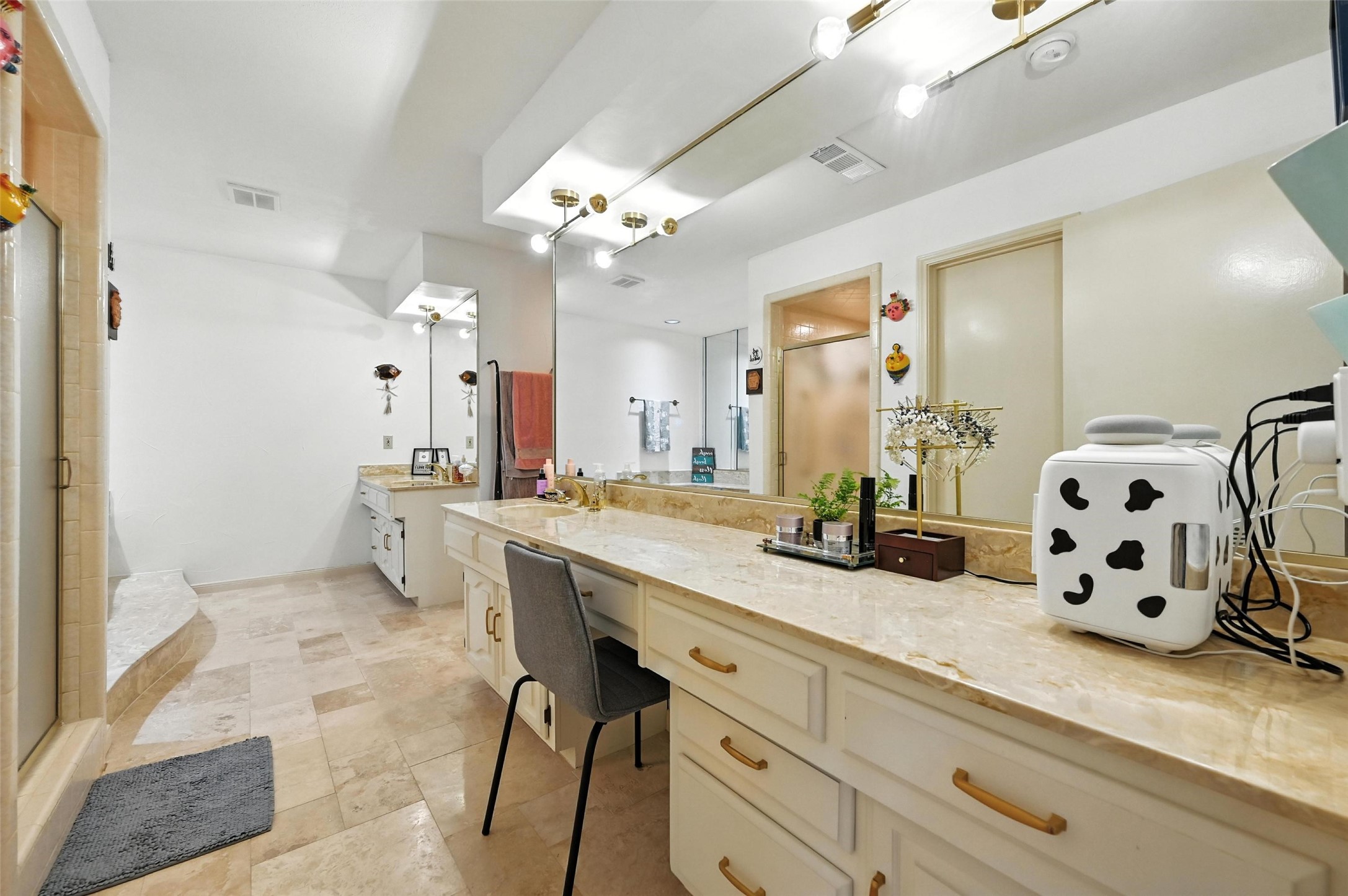 3222 Stonehenge Lane