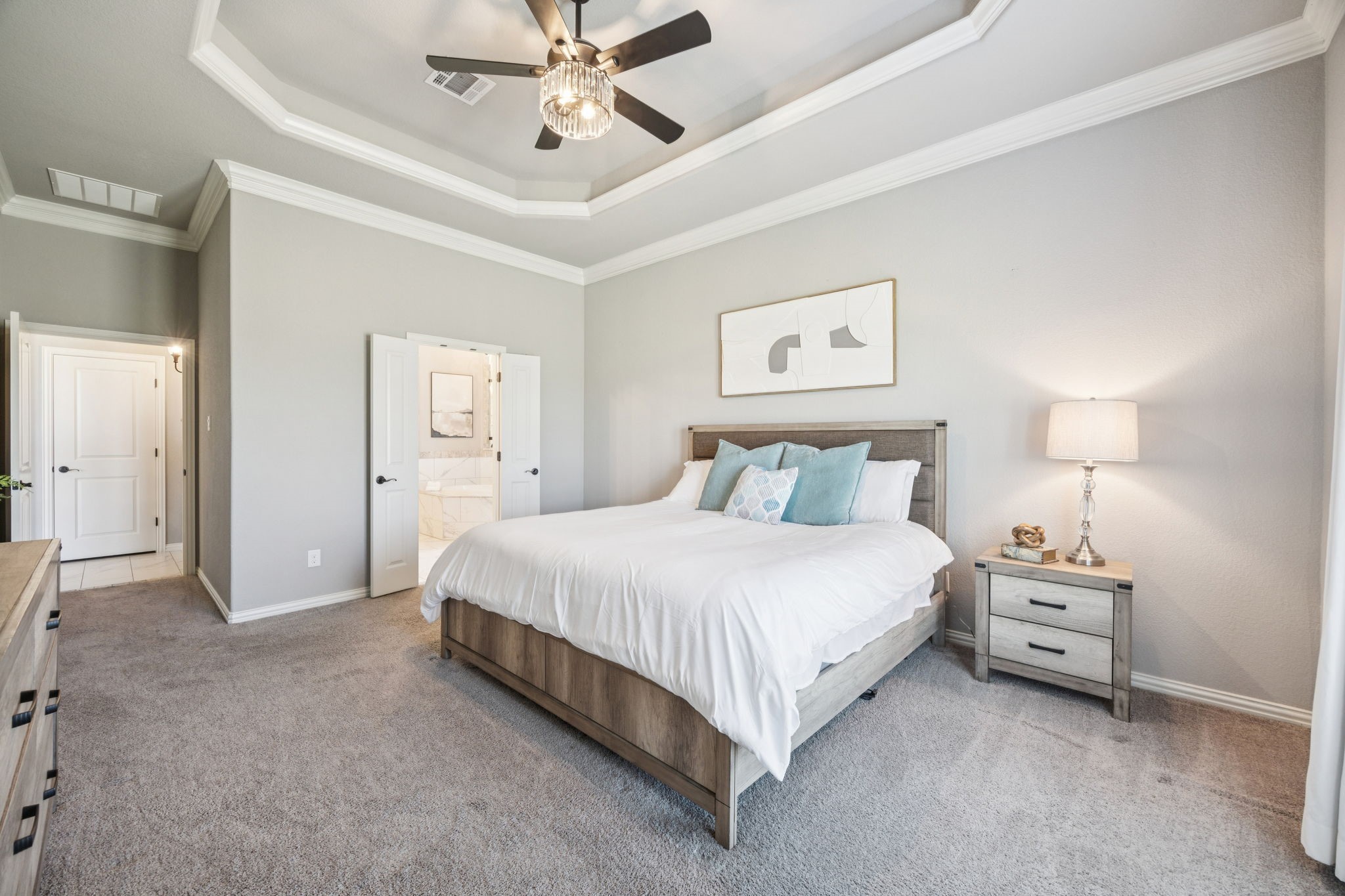 1020 Jesse James Lane