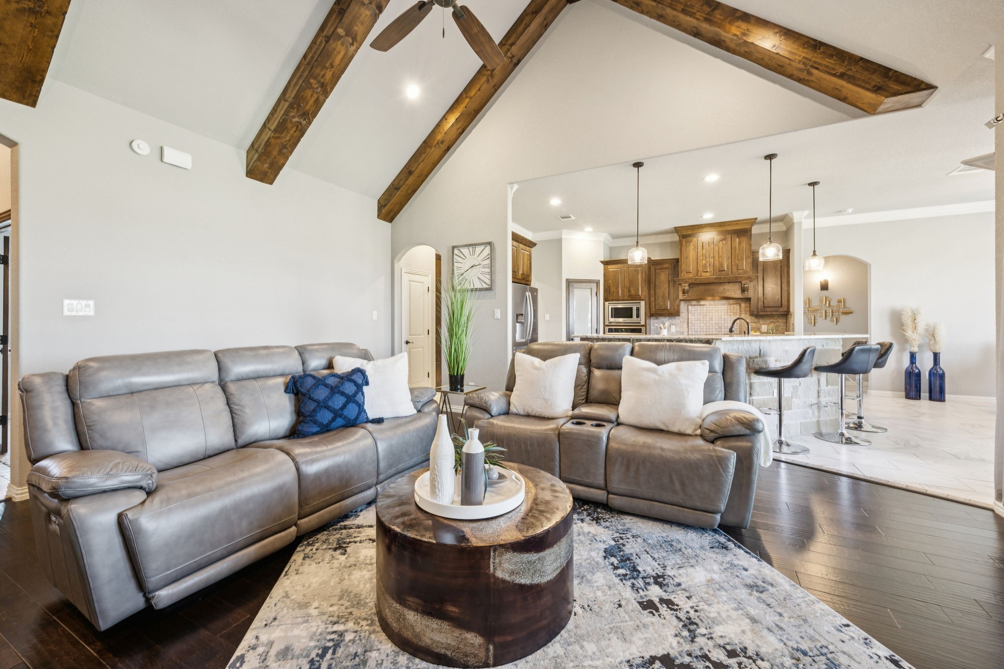 1020 Jesse James Lane