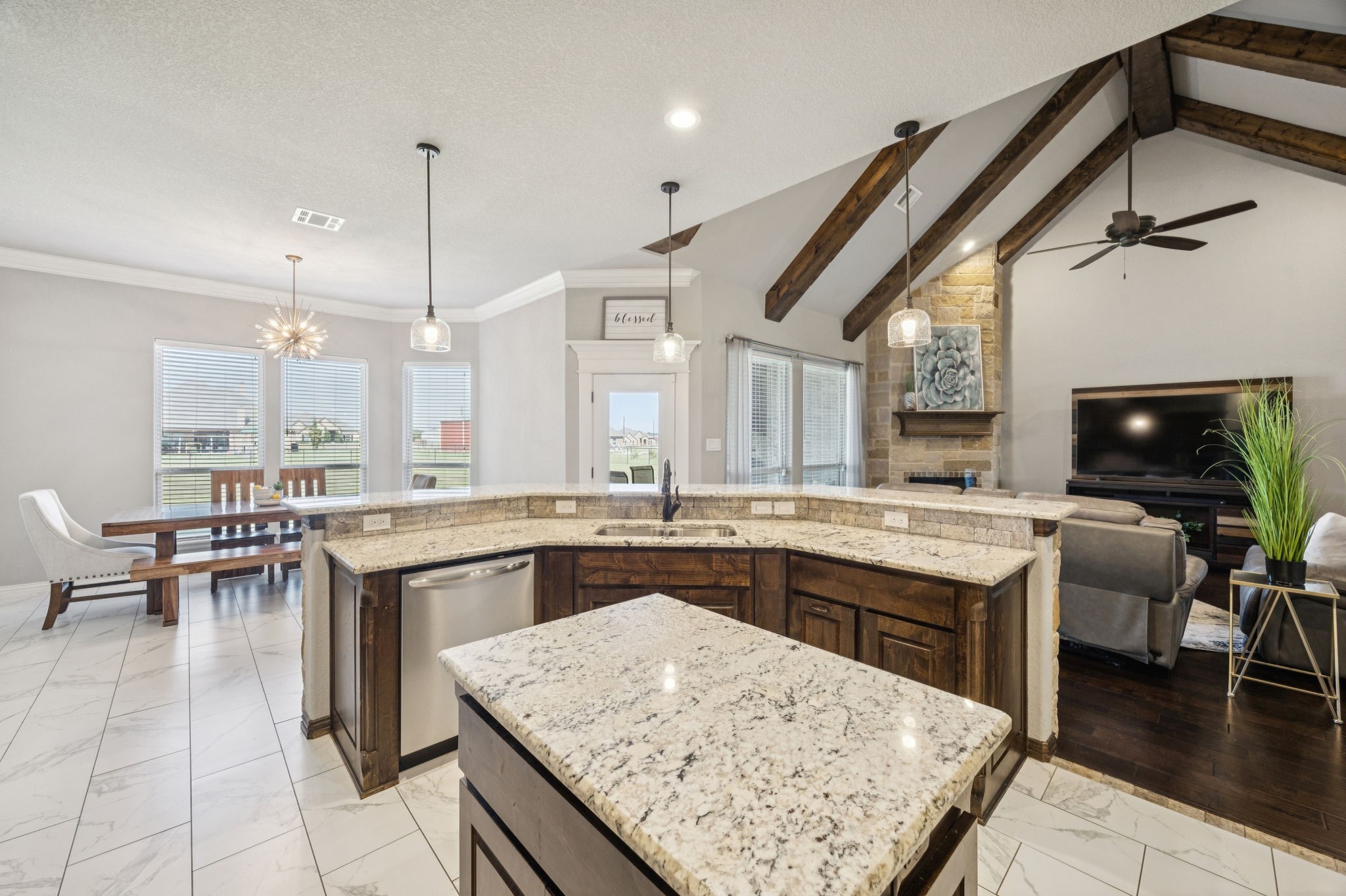 1020 Jesse James Lane