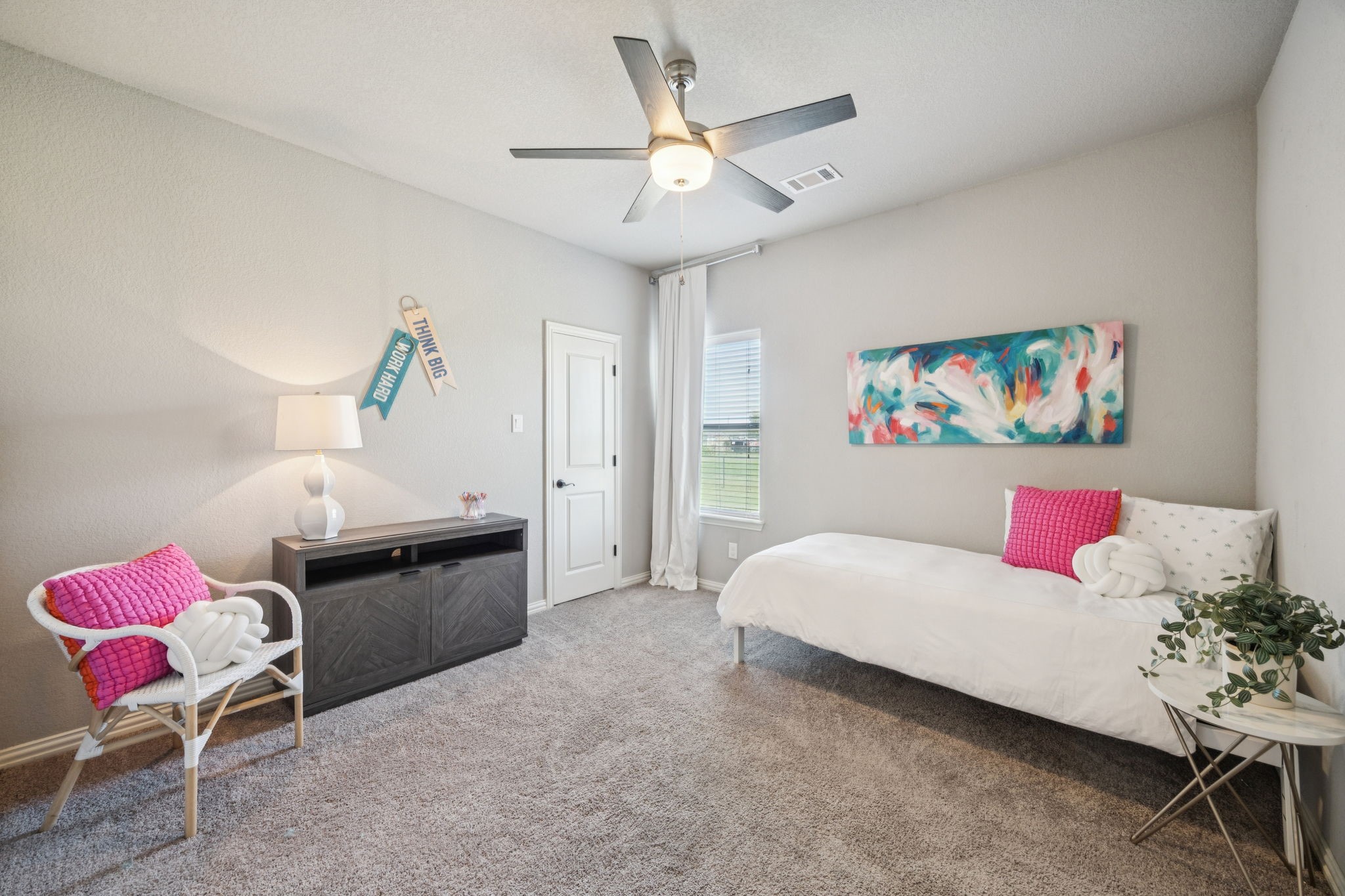 1020 Jesse James Lane
