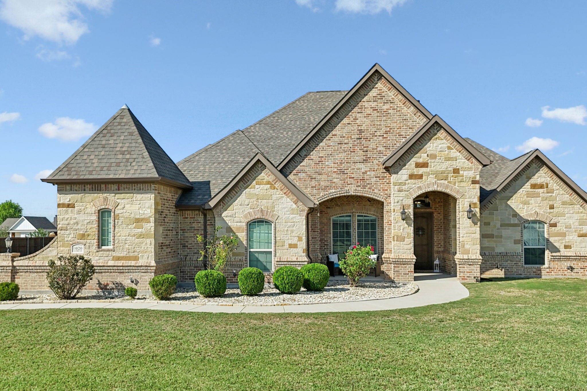 1020 Jesse James Lane