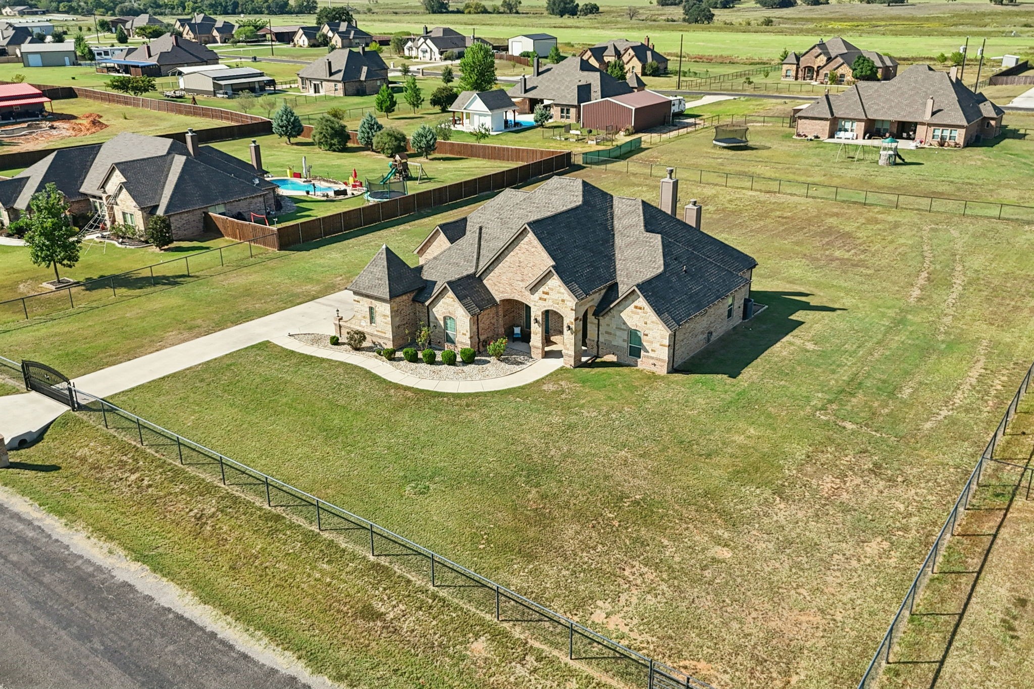 1020 Jesse James Lane