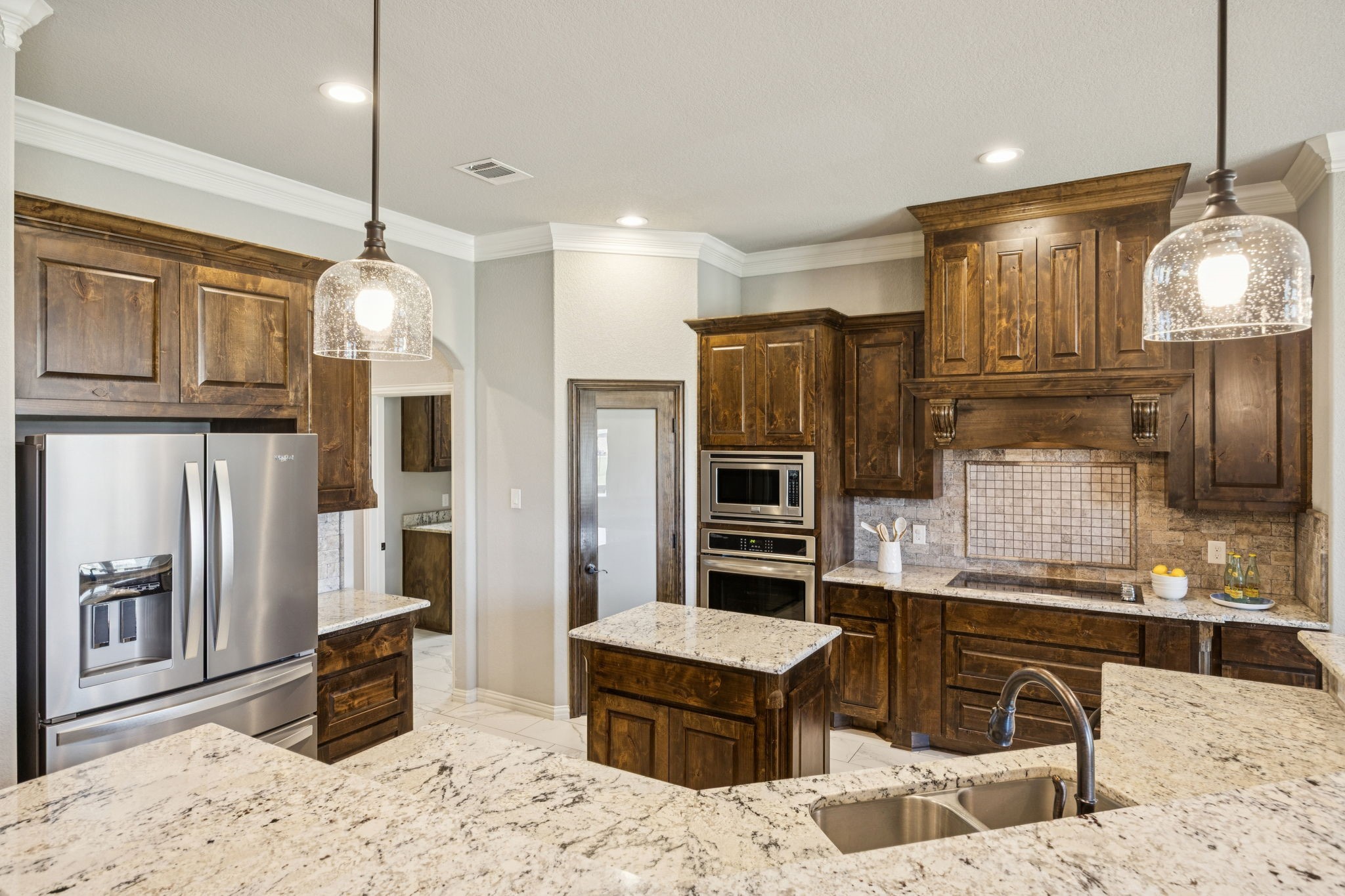 1020 Jesse James Lane