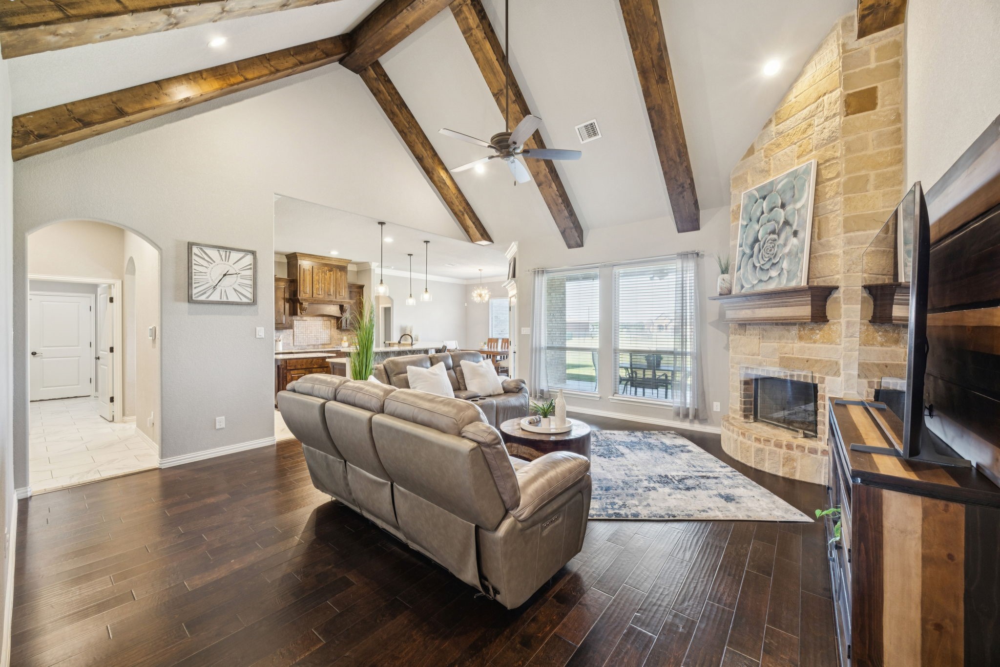 1020 Jesse James Lane