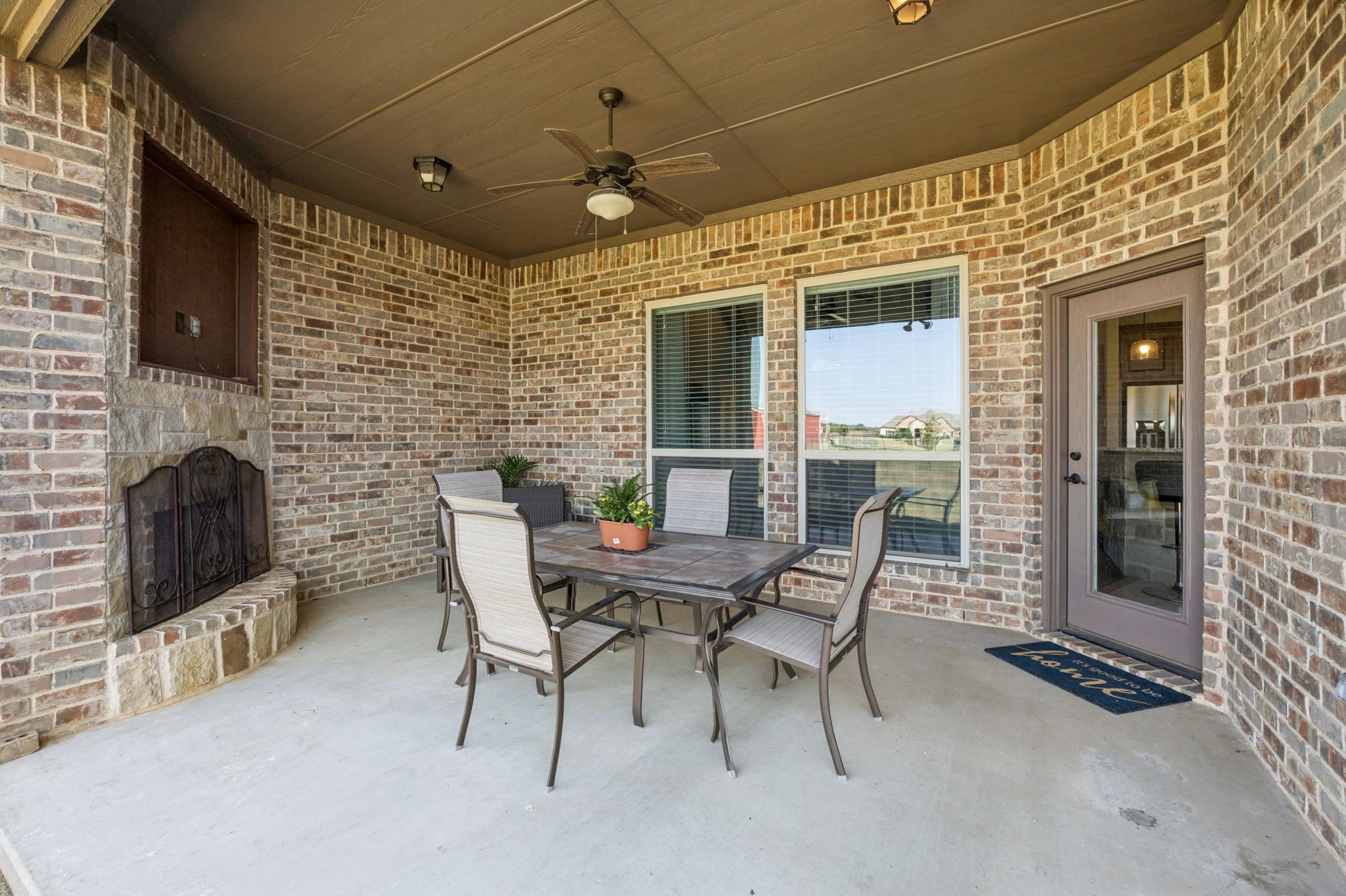 1020 Jesse James Lane