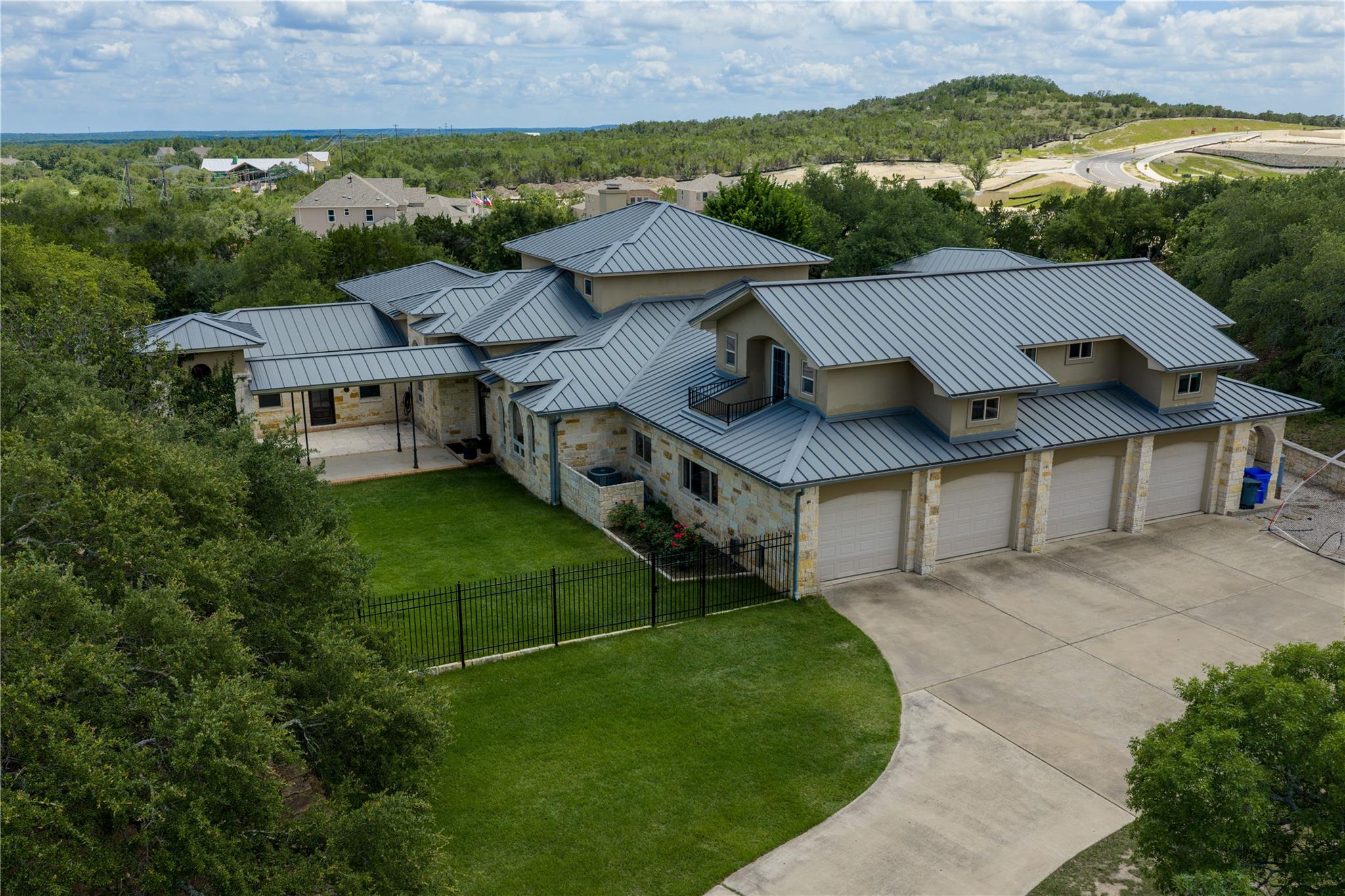 345 Leafdale TRL