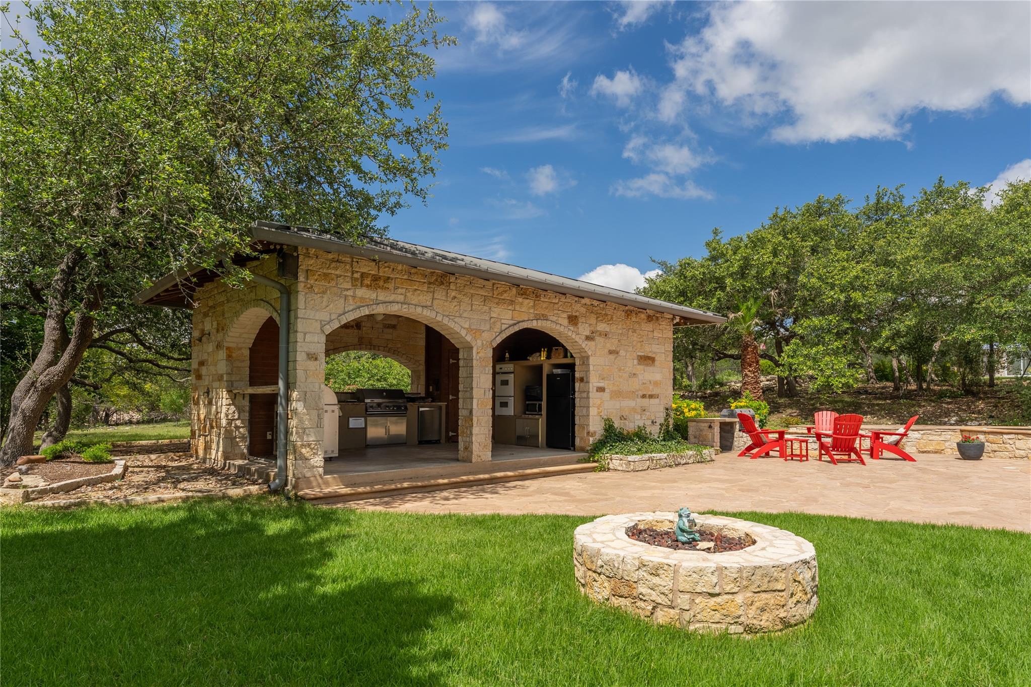 345 Leafdale TRL