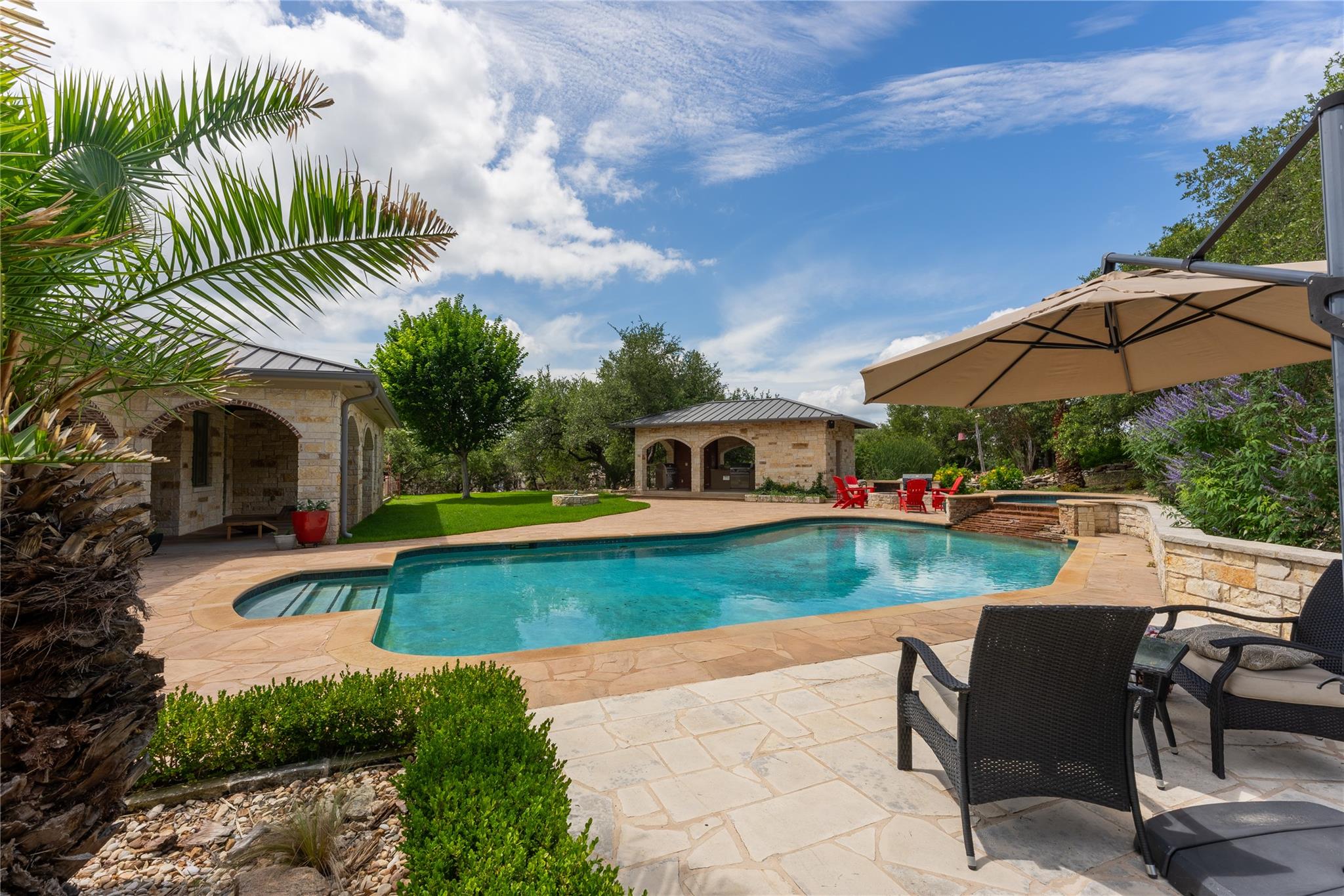 345 Leafdale TRL