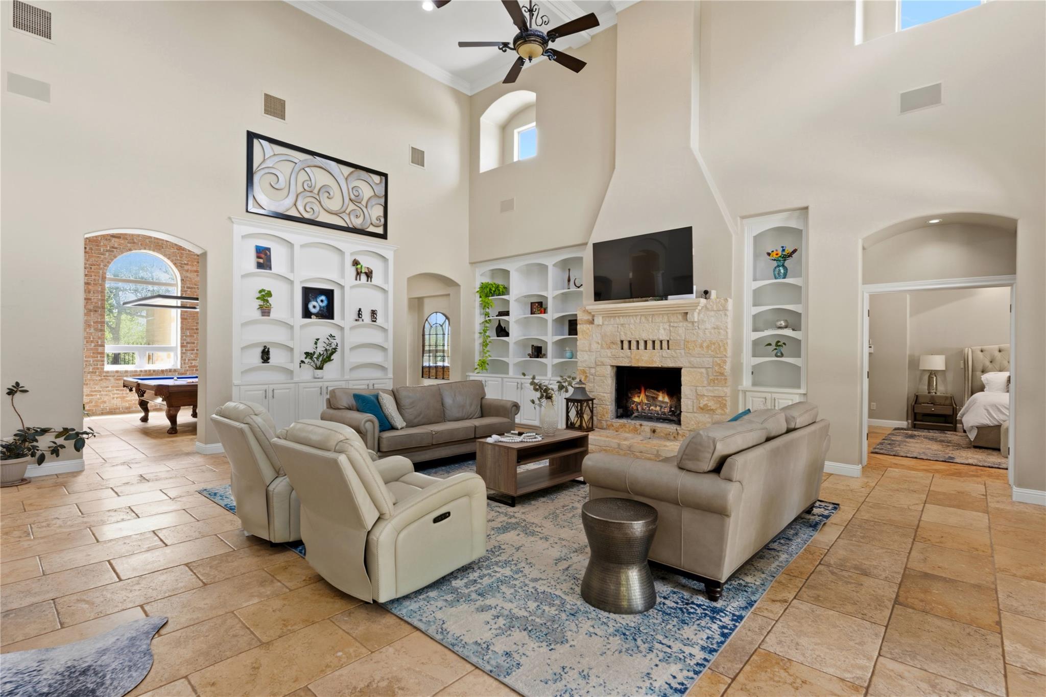 345 Leafdale TRL