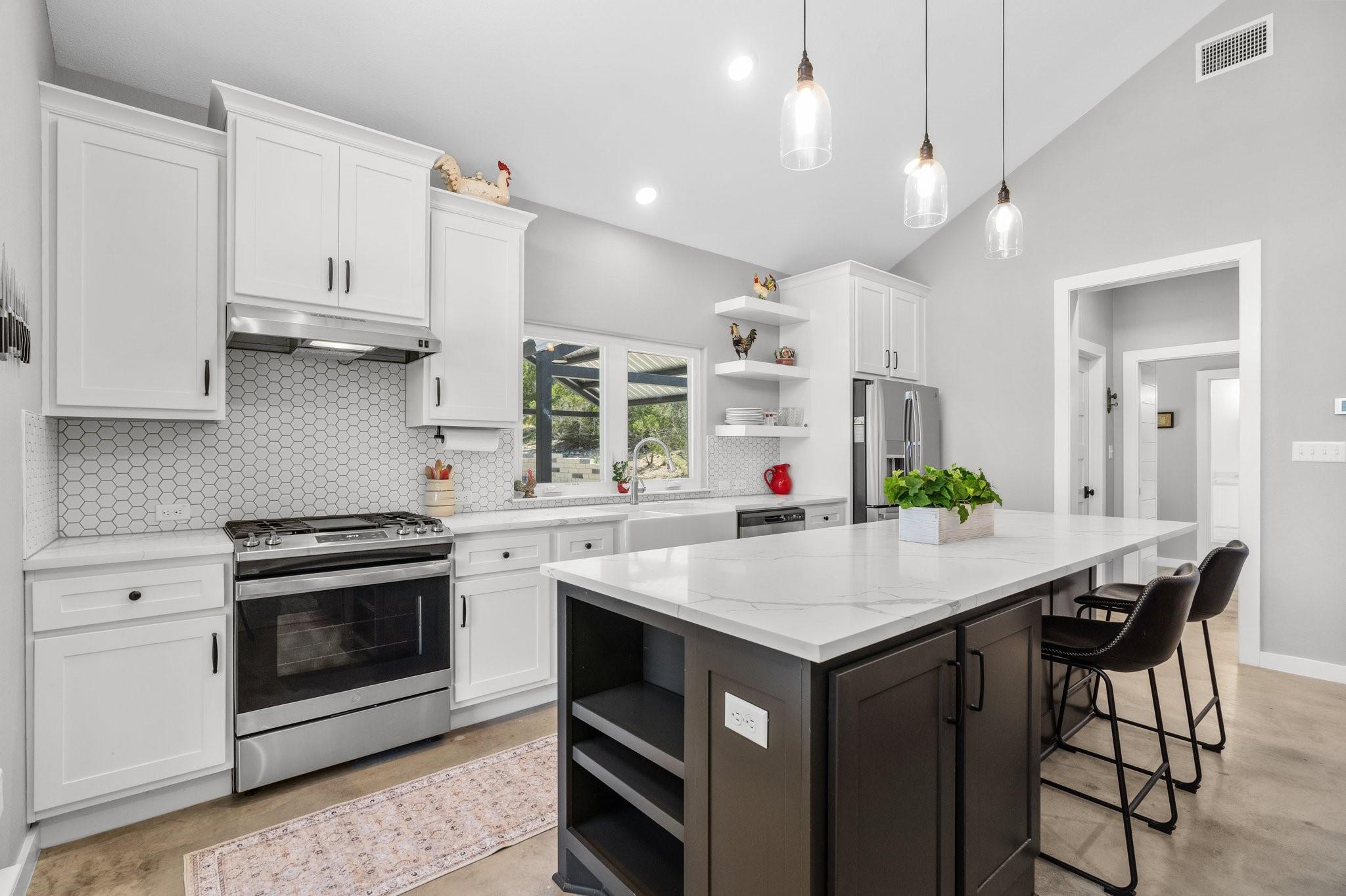 631 Lakeside DR