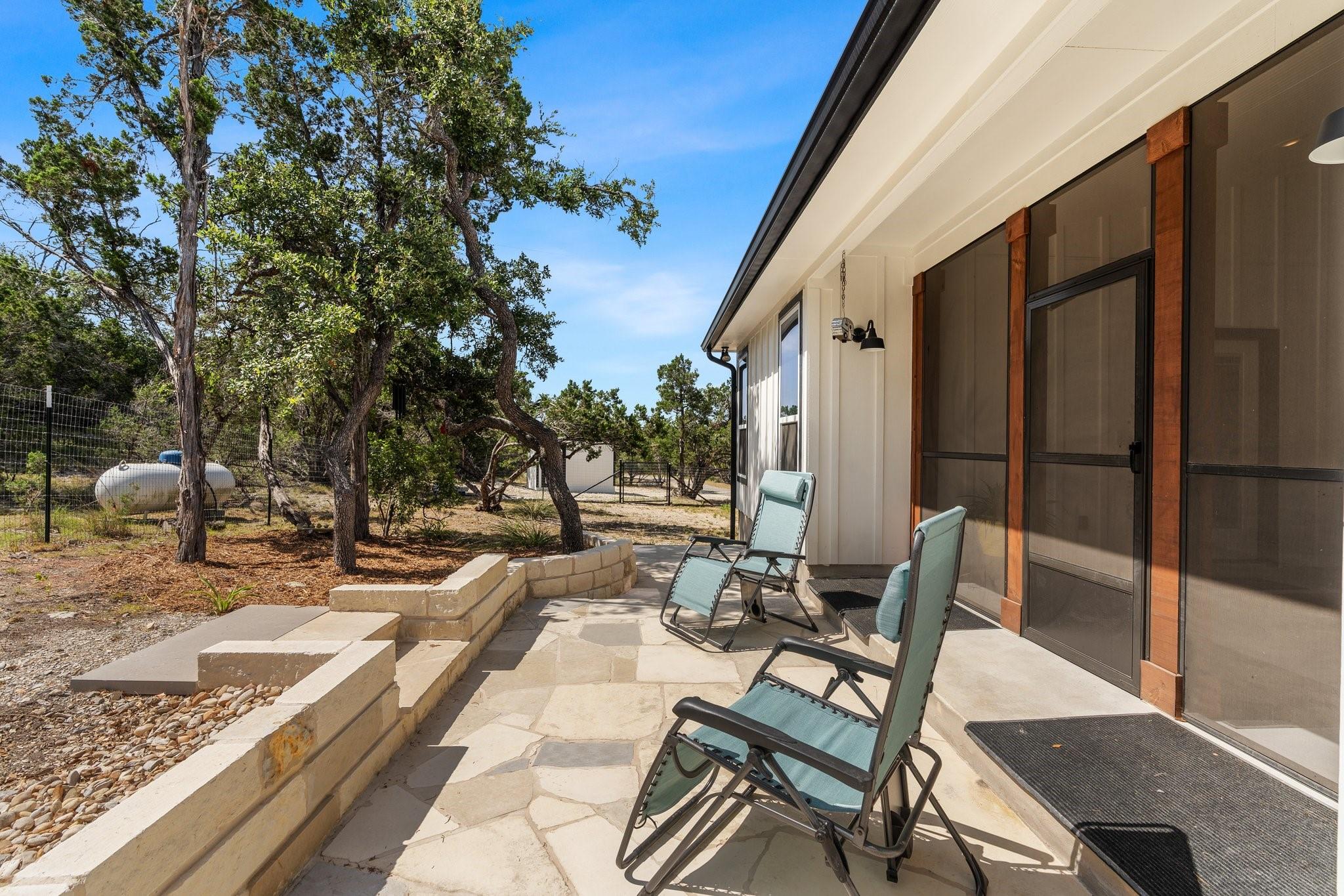 631 Lakeside DR