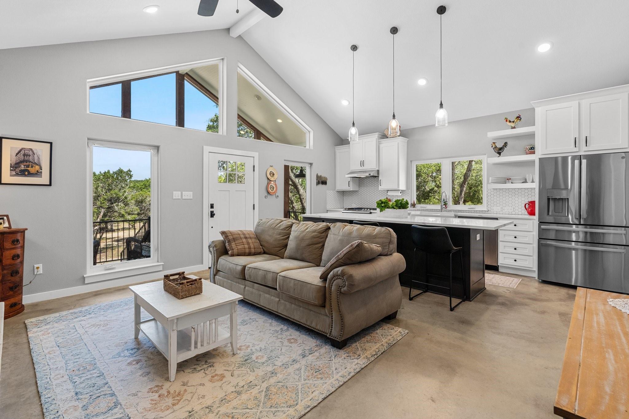 631 Lakeside DR