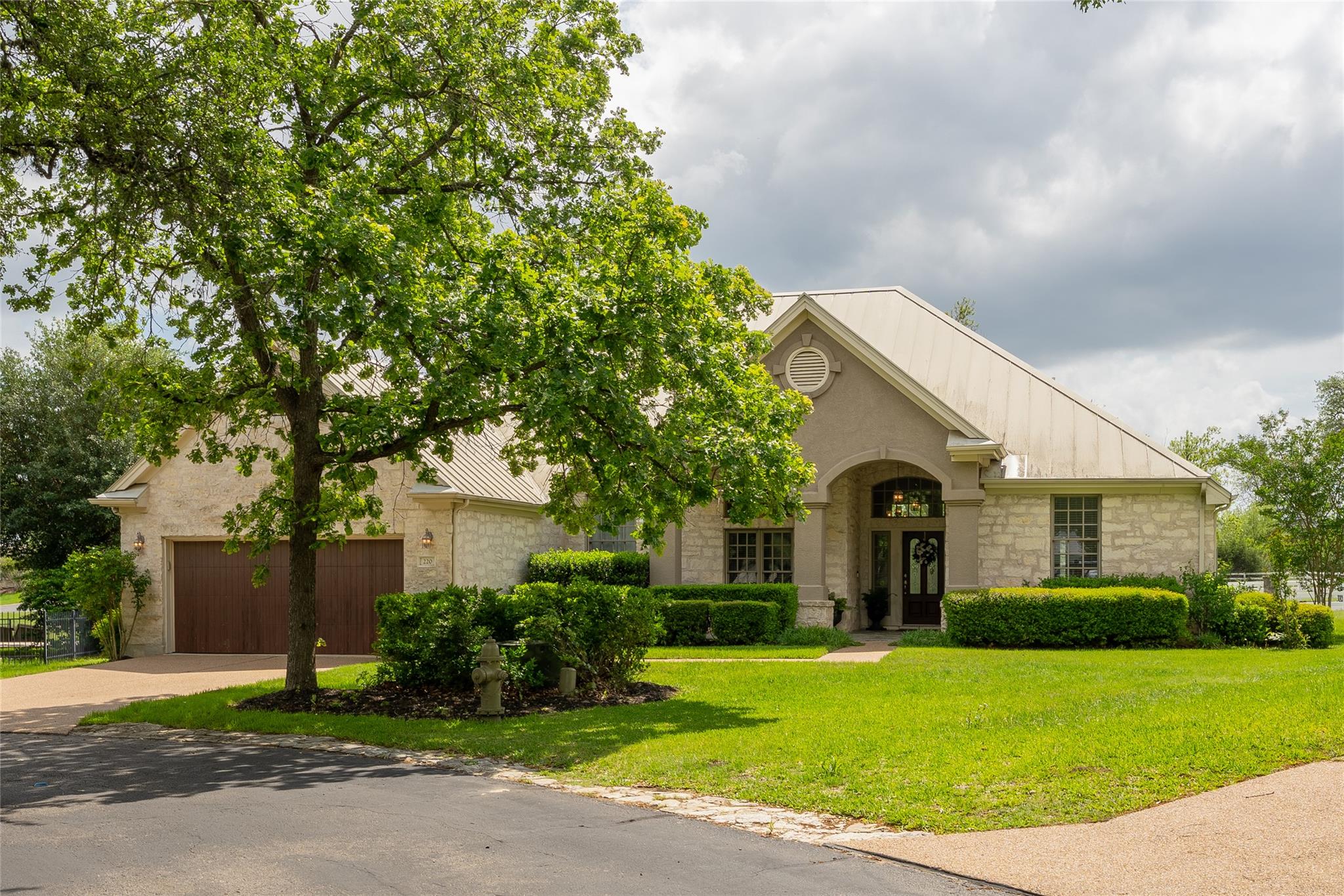 220 Mallet CT