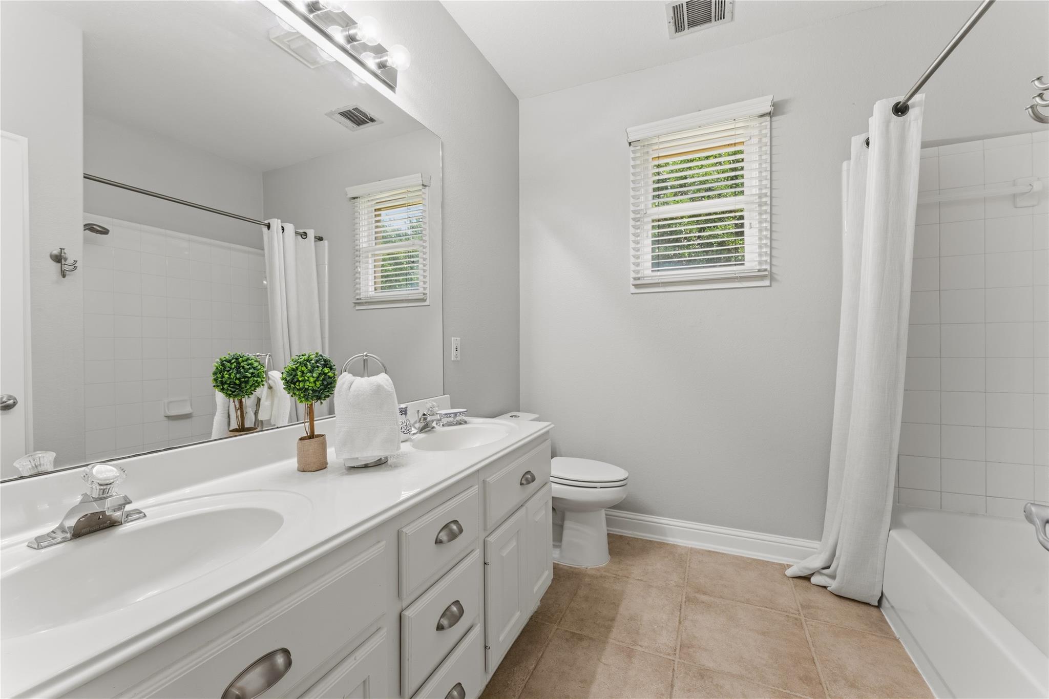 220 Mallet CT