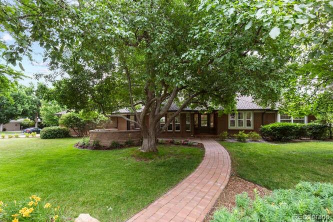 4 Doral Lane