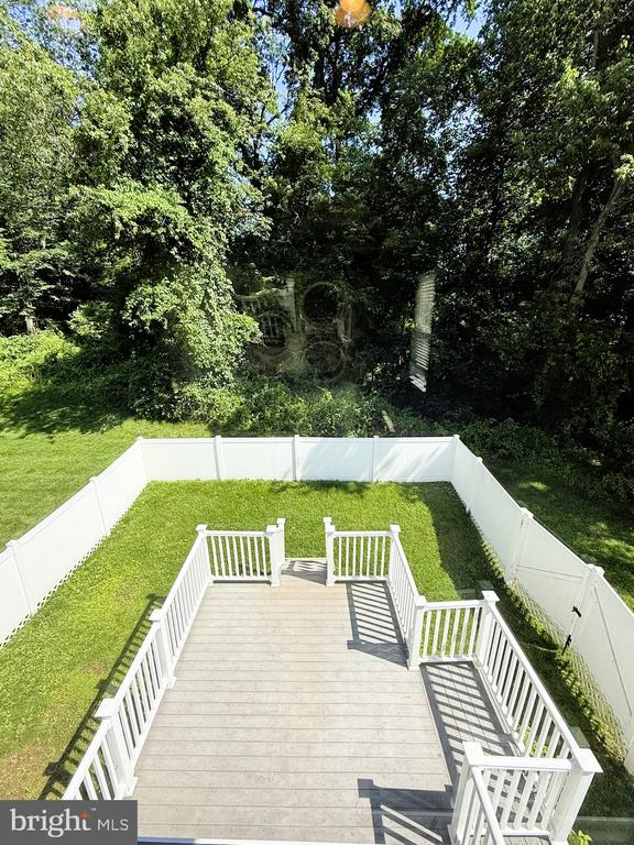 82 BRECKNOCK COURT