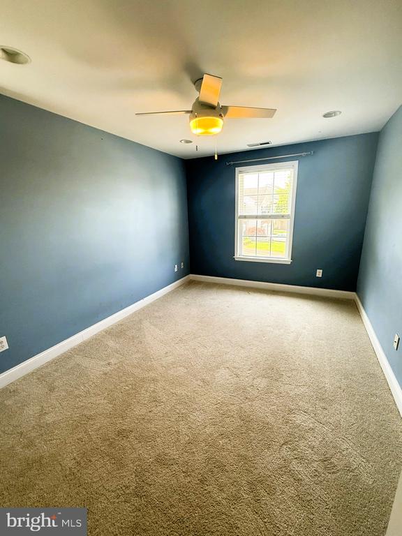 82 BRECKNOCK COURT