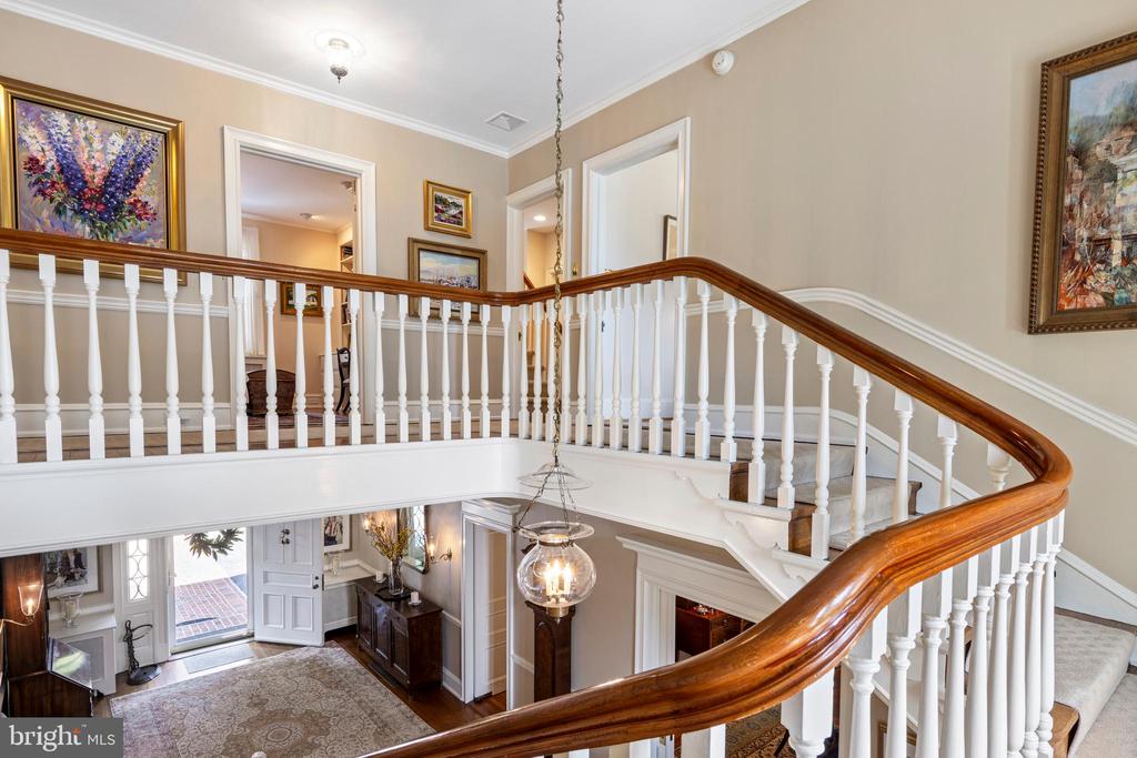 35 DEEPDALE ROAD