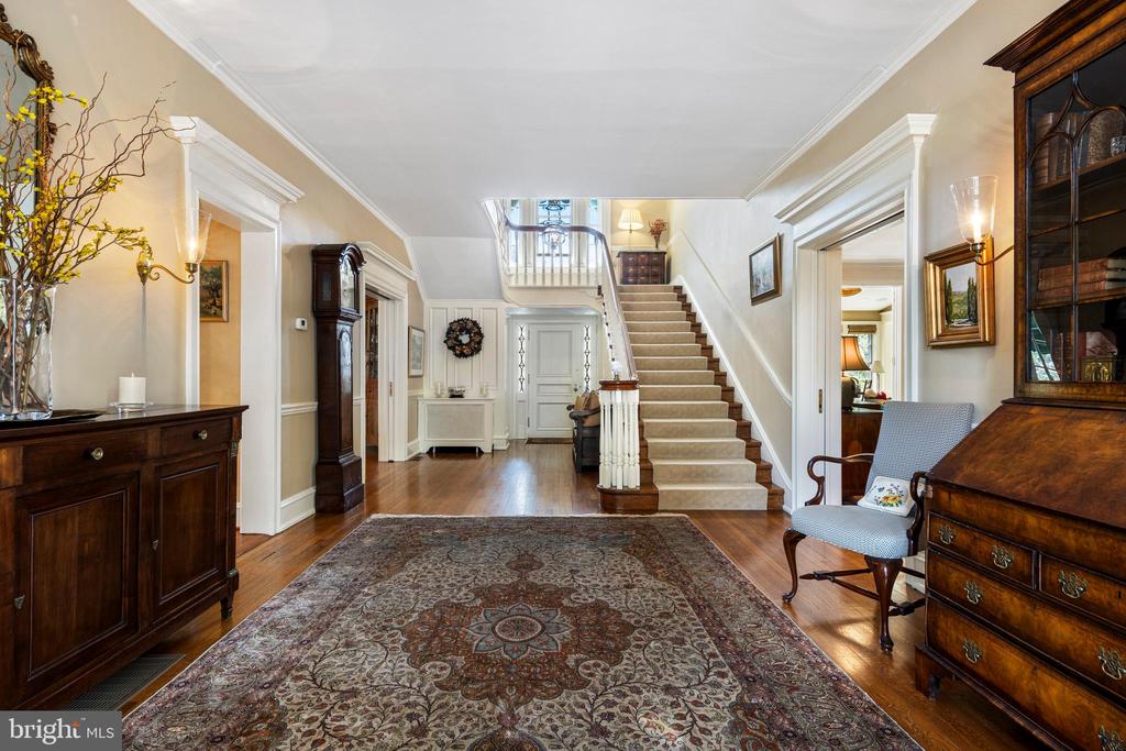 35 DEEPDALE ROAD